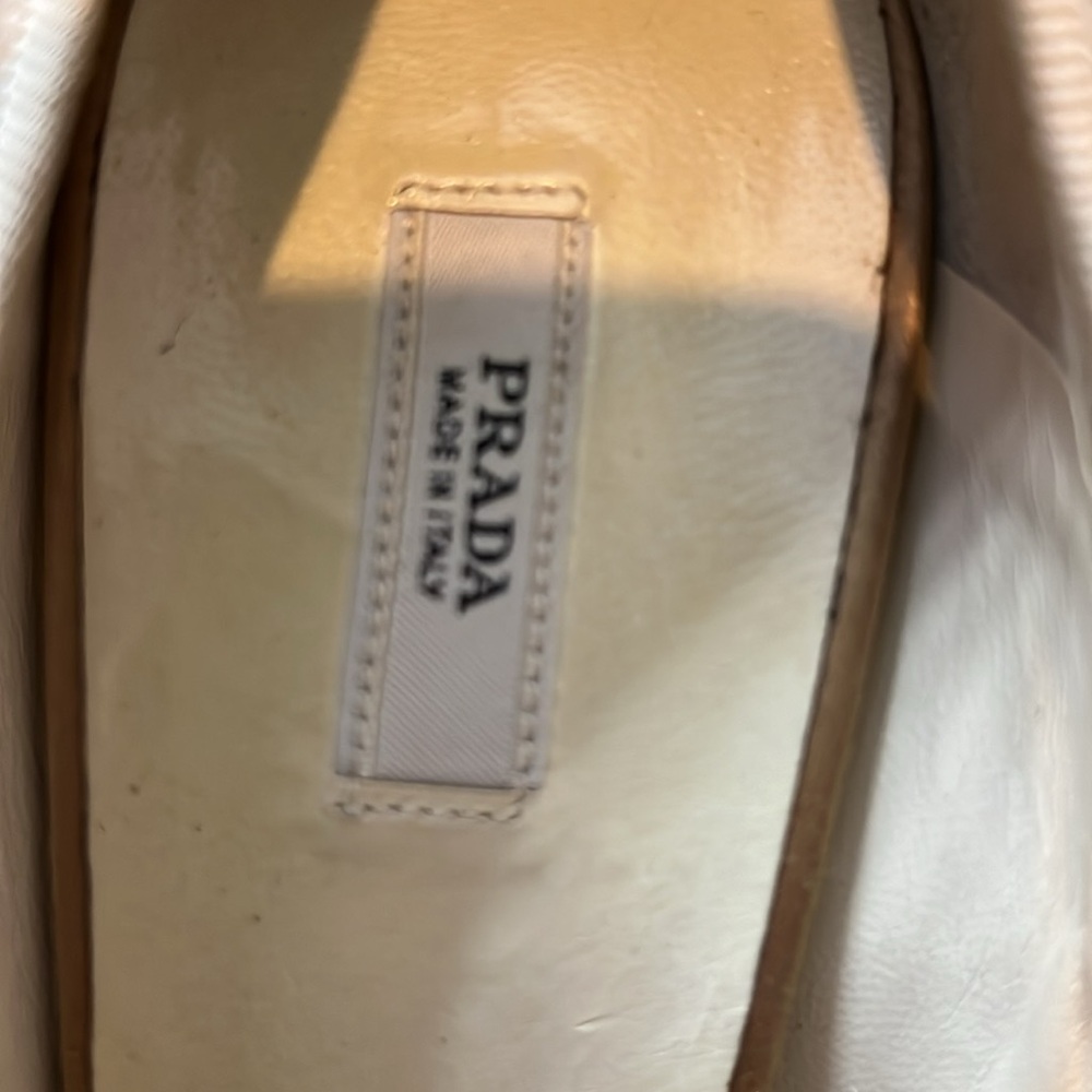 Prada 👠 - Picture 2 of 12